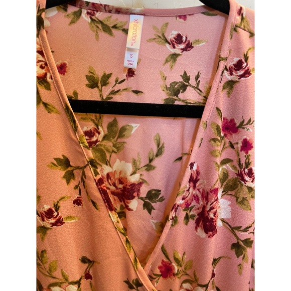 Pink floral dress 💕 - Picture 4 of 9